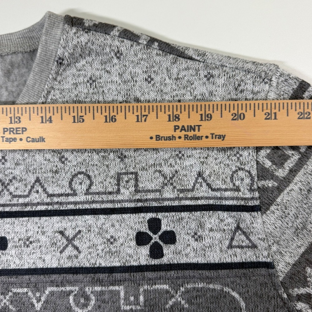 PlayStation Sweatshirt Mens XL Gray Holiday Fair Isle Gamer Pullover - Picture 6 of 9